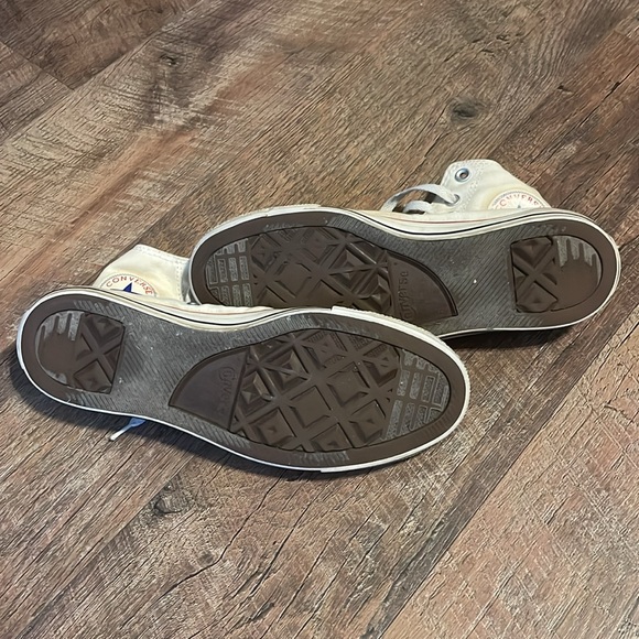 White Converse Hi Tops - Picture 4 of 8